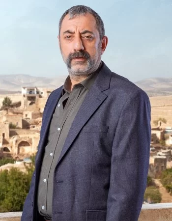 Nazmi Kırık (Nadim Baybars)