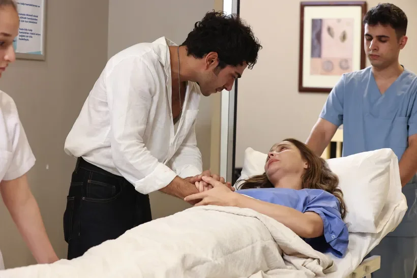 Altı Üstü İstanbul Zirvede! Naz’ın Yaşam Savaşı, Melek’i Ateşe mi Attı?