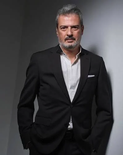 Güneşin Doğduğu Yer Hikmet Kimdir?