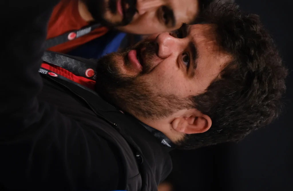 Eser Yenenler